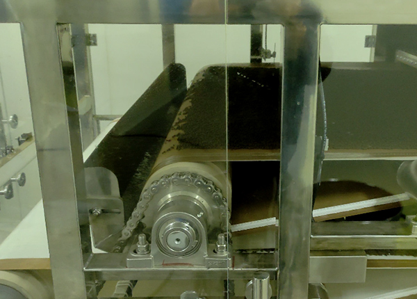 多層中藥丸微波干燥設(shè)備甘肅客戶投產(chǎn)使用