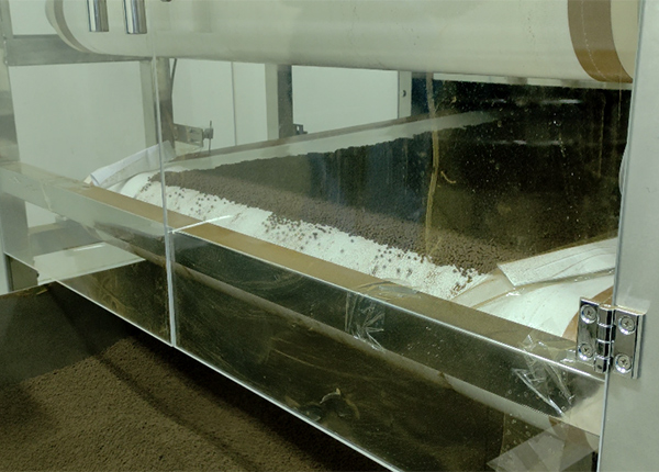 多層中藥丸微波干燥設(shè)備甘肅客戶投產(chǎn)使用